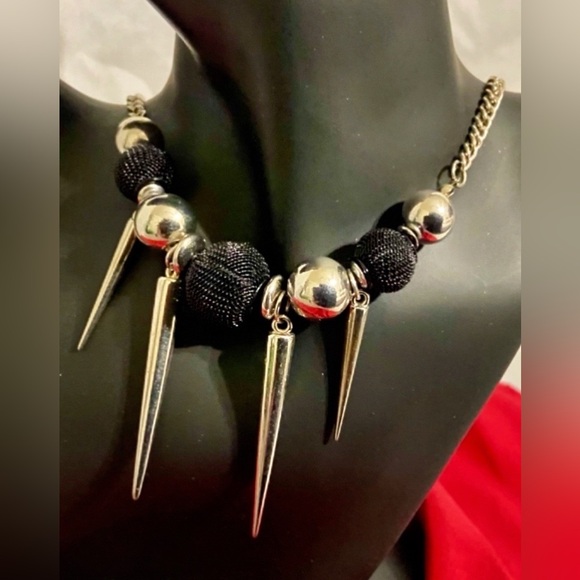 Spike Gothic punk Womens necklace NWOT - Picture 5 of 5